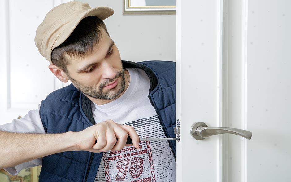 artisan serrurier tarif La Ville-du-Bois